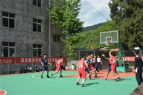 高桥九义校圆满承办第十届“和谐杯”男子篮球赛