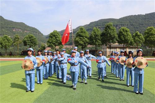 南江县大河中学举办“学党史、感恩党、做时代好青年”文艺汇演