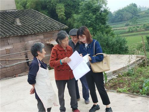 武胜县综合行政执法局开展垃圾分类法律法规宣传活动