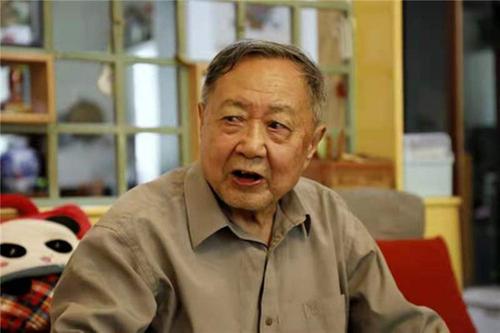 青神县“老年新党员”陈辉映：奋斗60年为入党 一生愿意跟党走