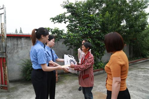 东坡区人民检察院开展结对帮扶活动