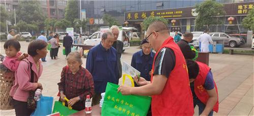 东坡区科技活动周内容丰富多彩