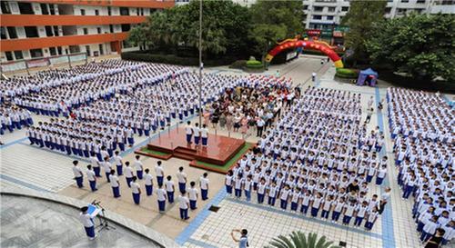 仁寿县坝达初中主题教育读书系列活动