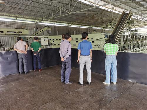 乐山市科协党组书记左尔钊考察出口茶现代农业产业园