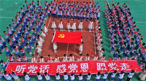 南江县朝阳小学开展唱红歌活动