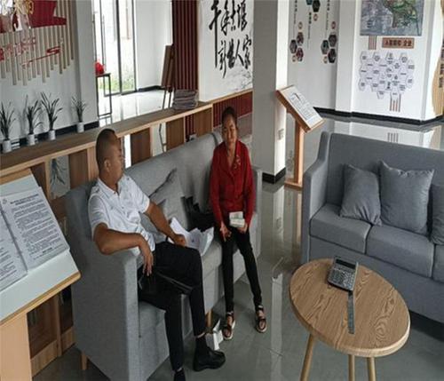 彭山区新桥村党群服务中心为民服务不停歇