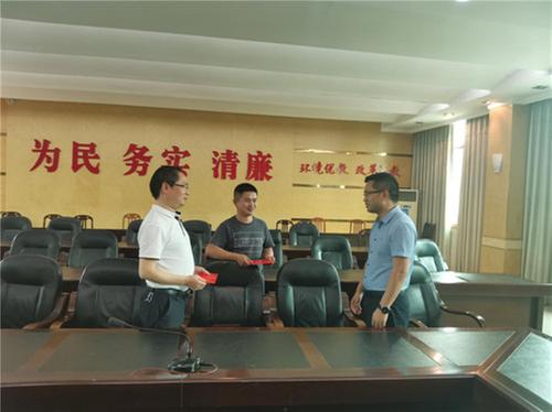 开江县开展优秀科技工作者走访慰问行动