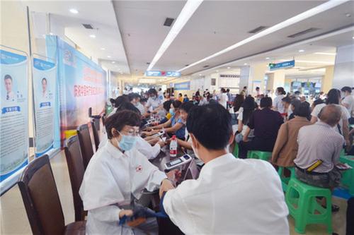 四川大学华西医院心脏内科联合华西广安医院心内科开展党建共建活动