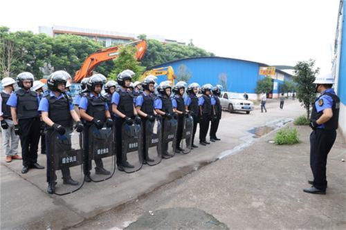 武胜县综合行政执法局严厉打击违建歪风