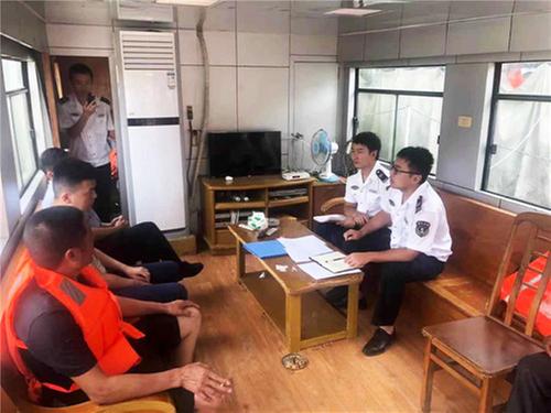 武胜县地方海事处开展“全民禁毒宣传月”宣传活动