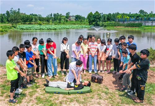 广安区彭家小学开展防溺水主题教育活动