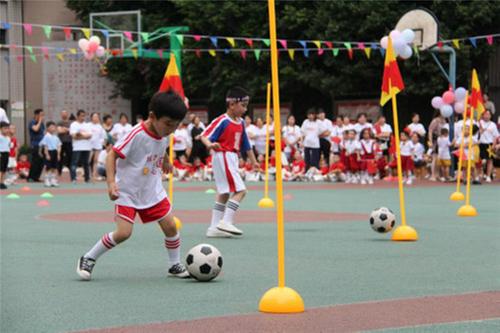 巴州区一小幼儿园开展“奔跑吧 少年”川渝联动幼儿主题健身活动