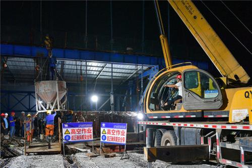 广安绕城高速渠江特大桥右幅成功合龙