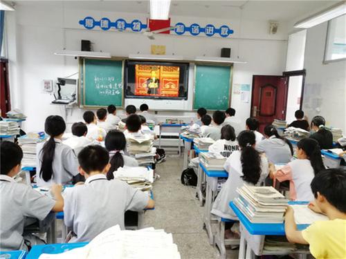 代市初中多形式开展庆祝建党100周年系列活动