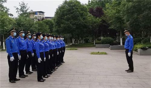 武胜县综合行政执法局：城管队伍大练兵 志气昂扬展风姿