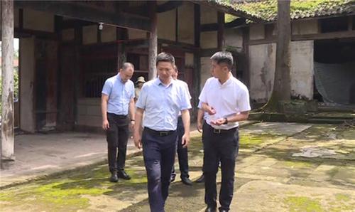 内江市市中区委主要领导调研“四好农村路”省级示范区创建工作