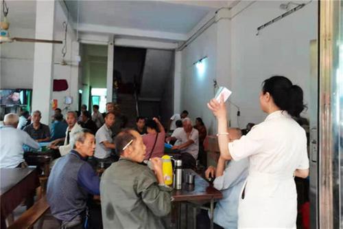 新场镇多措并举开展新冠疫苗接种宣传工作