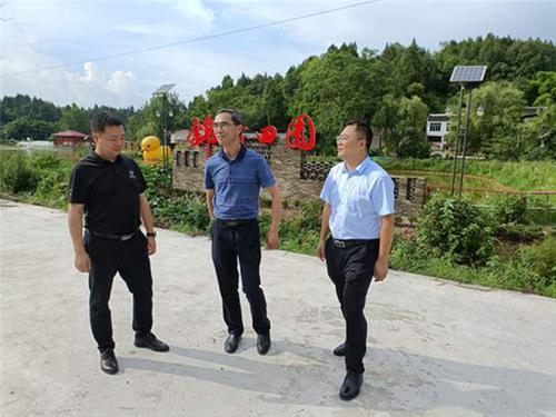 四川农业大学专家一行调研成都东部新区石板凳街道乡村振兴工作