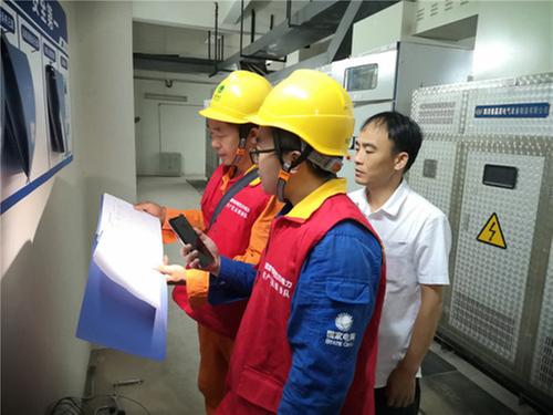 国网武胜县供电公司排查隐患 确保群众用电安全