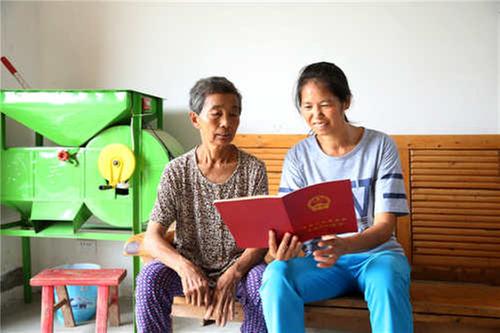 广安区：3631户易地扶贫搬迁安置户喜获房产证书