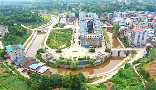 广安区积极参与华蓥山区山水林田湖草生态保护修复项目
