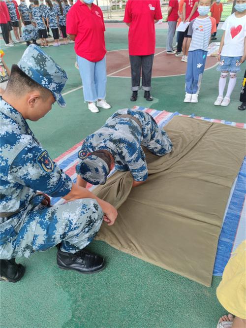 彭山区150名儿童体验军营生活