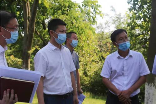 “四好农村路”省级示范县评定现场考评组莅内江市市中区考评验收