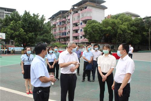 调研促发展  慰问暖心怀