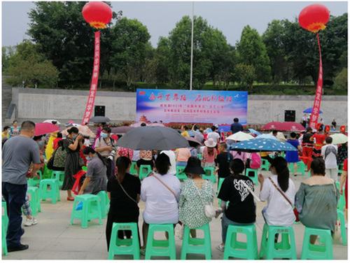 威远县科协开展科普文化进社区文艺汇演活动