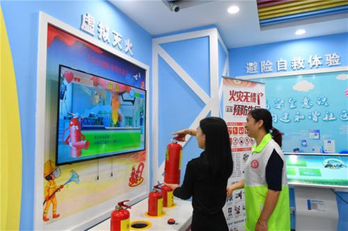 广安区：走进社区科普馆  现场体验科技魅力