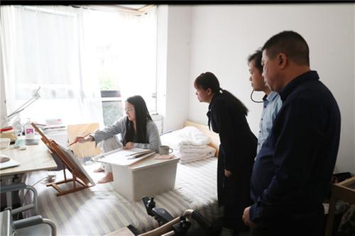 广安区：爱心接力 助残疾女孩圆梦大学