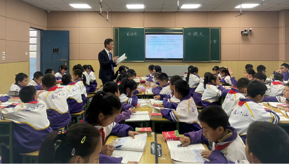 通江六小开展校长示范课展示活动