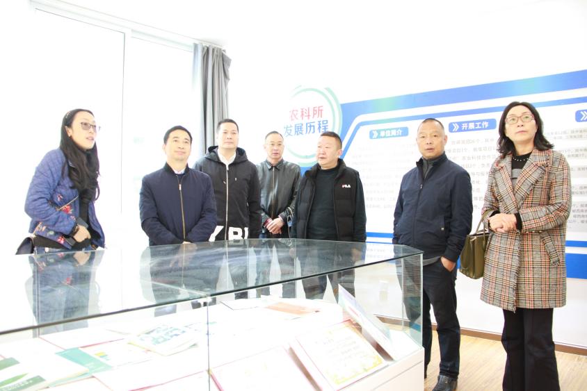 毛大付一行赴甘孜州调研天府科技云全员“保姆式”服务工作