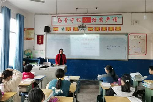 观塘初中开展心理健康教育活动