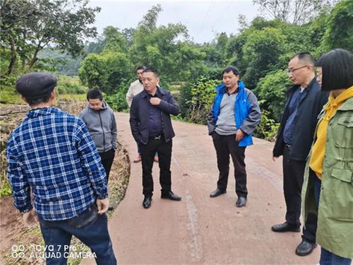 护安镇学党史见行动 走村入户排解群众难题