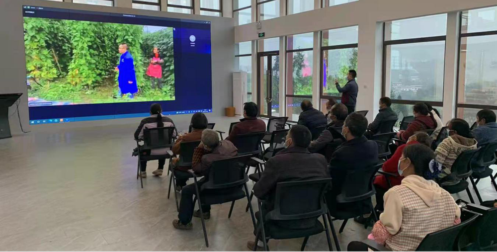 天府科技云服务直通车开进全市乡村