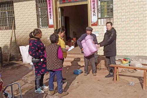 兴隆镇开展冬春救助行动