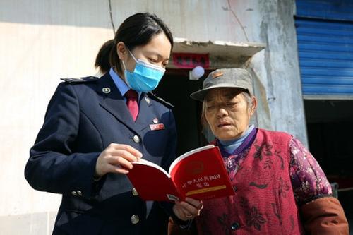 广安经开区税务局开展宪法宣传系列活动