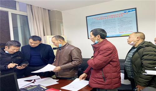 广安区劳动保障监察大队一天为农民工追讨欠薪10.3万