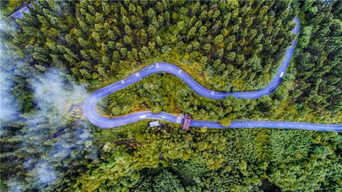 洪雅县：推进道路交通建设 提升乡村旅游品质