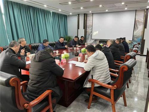 用心用情抓好服务 全力以赴促发展