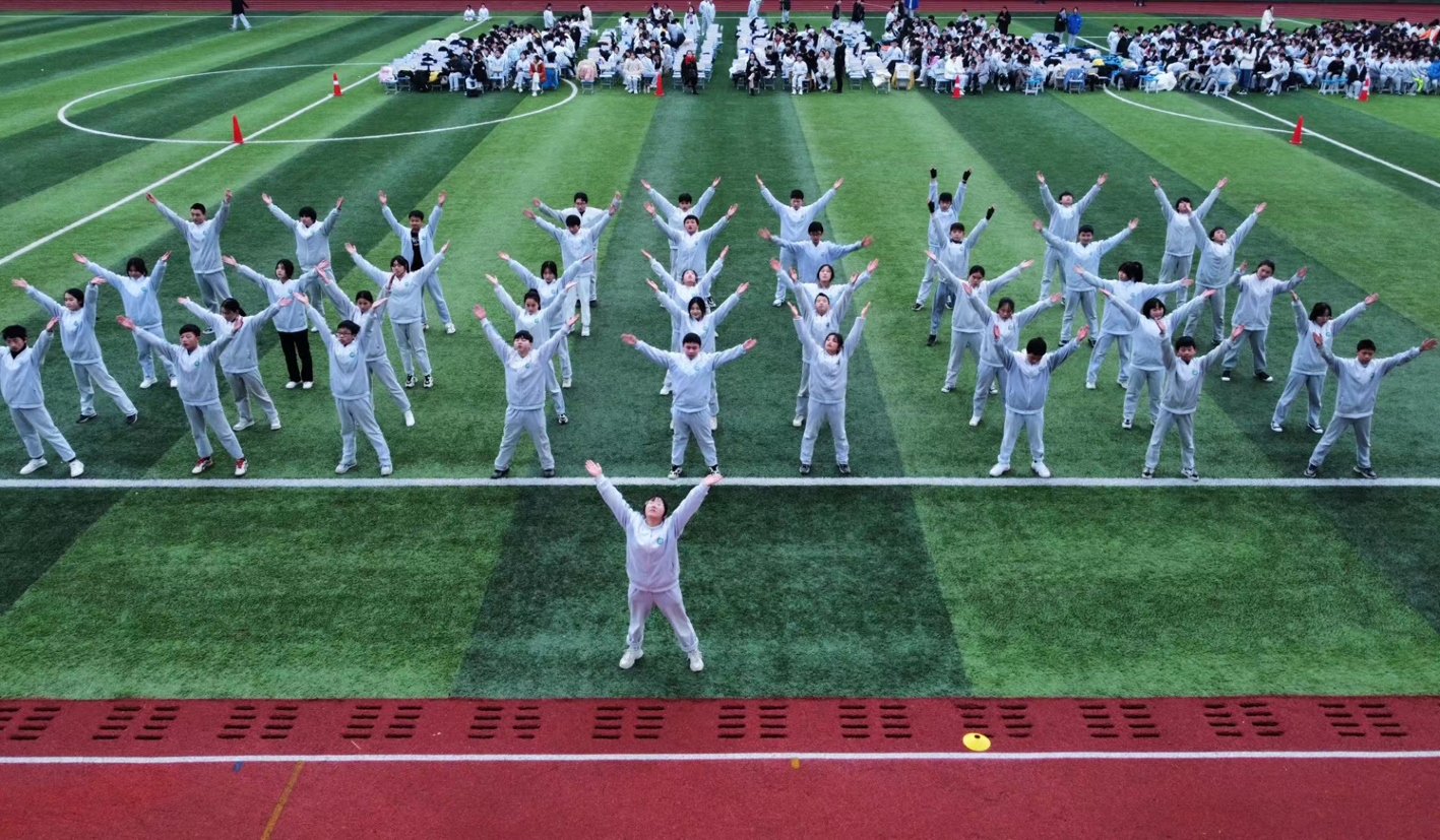 代市实验学校举行广播体操“庆元旦”