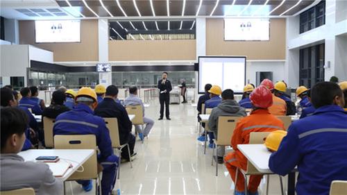 东坡区：把公开宣告和普法课“搬到”企业去