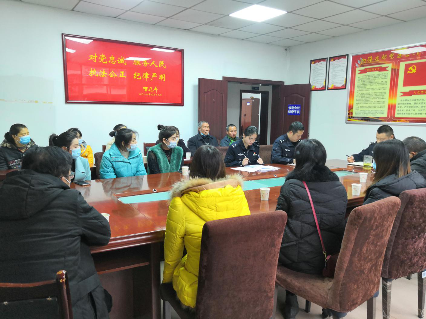 邻水县召开旅馆行业管理会 提升业主法治意识