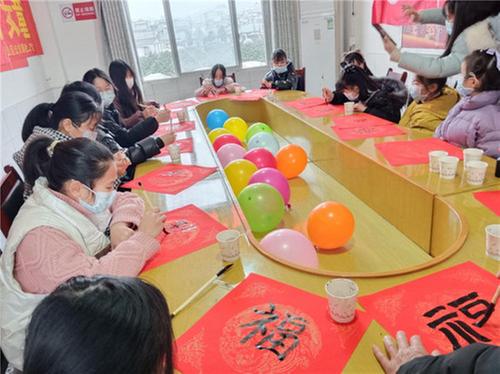 温暖过冬 幸福过年 公义场社区关爱留守儿童