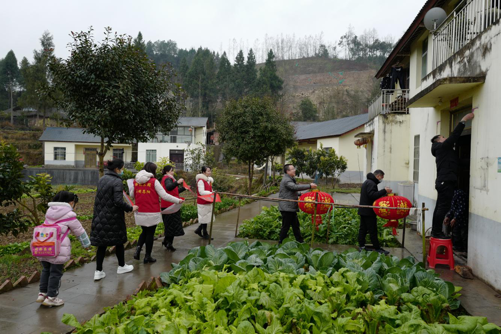 恩阳区科协开展“走基层 送温暖”暨“结对共建”主题党日活动