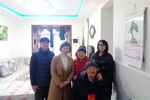 广安区科协开展2022年春节走访慰问老干部活动