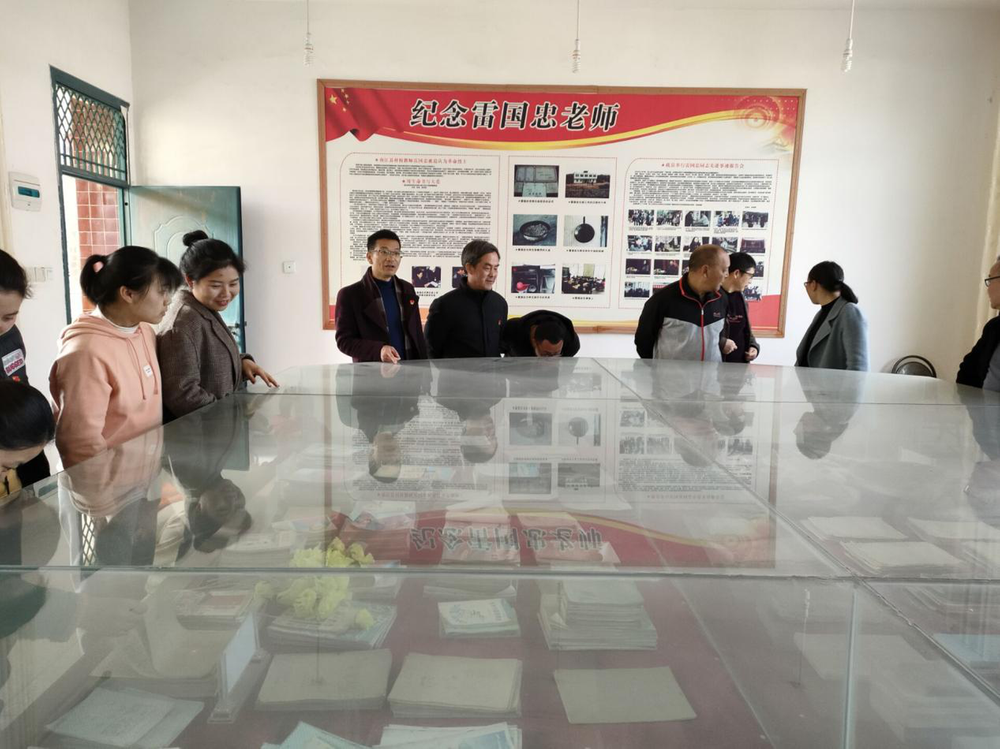 赶场镇小学：重温辉煌校史，践行初心使命