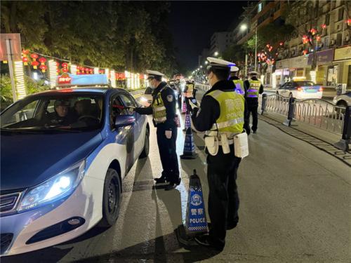 华蓥市公安局：党建引领动力强 谱写交通安全新篇章