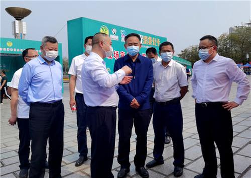 广安市开展“3•15”现场宣传咨询服务活动